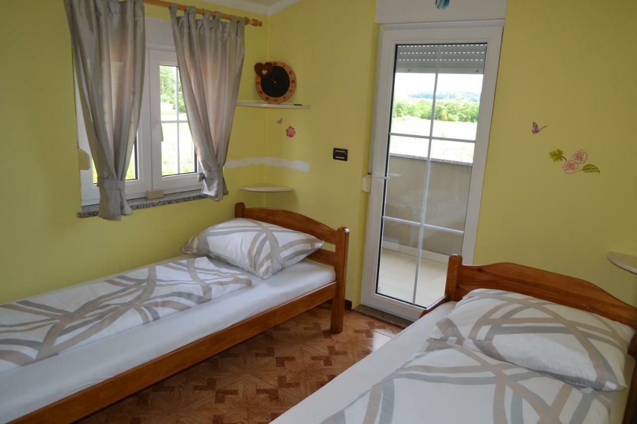 Apartman Ika Umag Extérieur photo